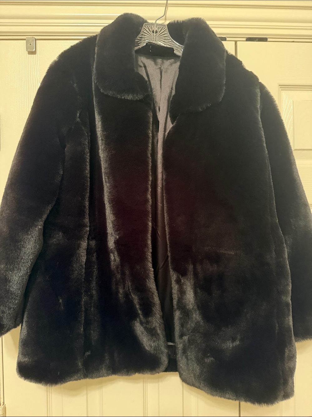 Plush Black Teddy Jacket - Cozy Faux Fur Outerwear Sz XL